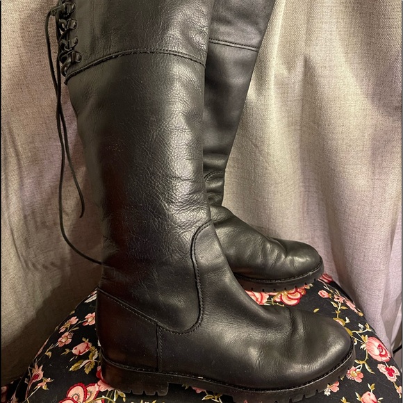 Leather Nike boots - Picture 2 of 5